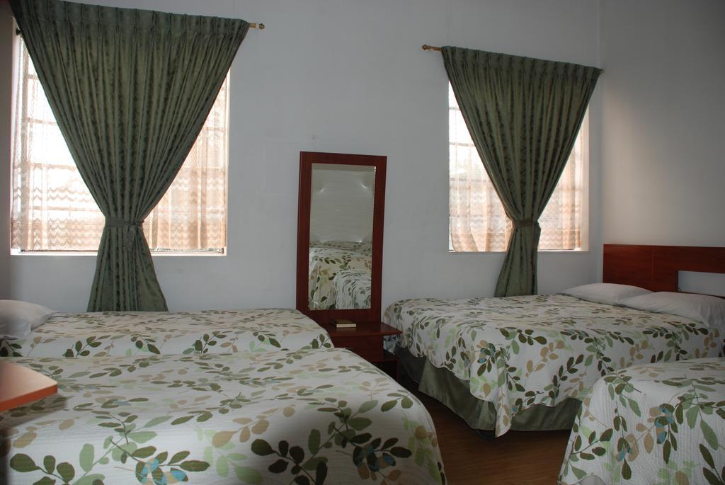 Hotel Bella Montana Манисалес Стая снимка